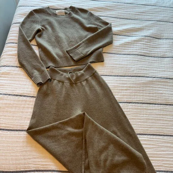 ✨ Lisa Yang 100% Cashmere Sweater & Trouser Set Luxe Knit ✨ - Picture 1 of 6
